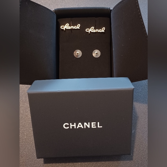 Chanel Gold Tone  Cursive Script Crawler Women's Earrings - Picture 2 of 11